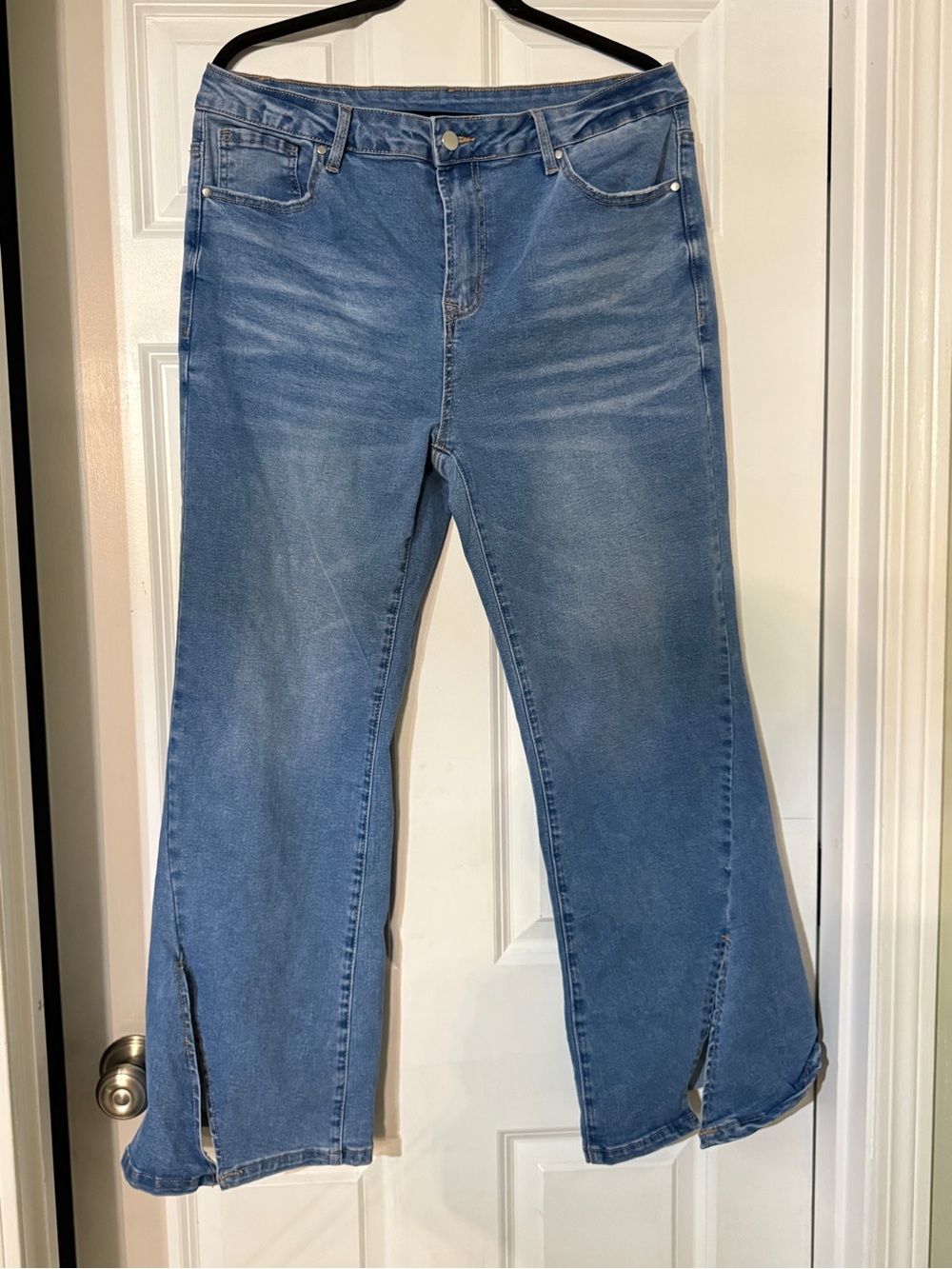 Like NEW! Sidefeel brand Wide-Leg Blue Split Hem Jeans